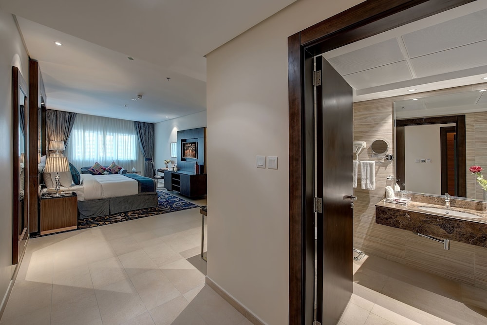 Omega Hotel Dubai 46/49