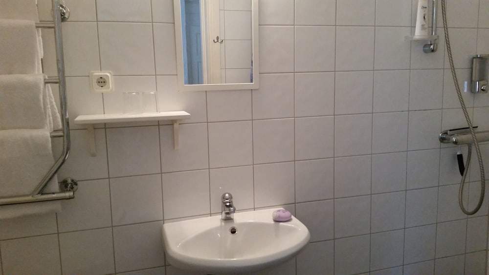 Lilla Hotellet 44/46