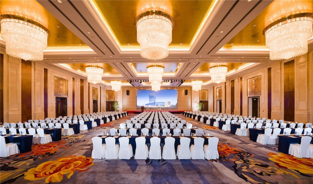Haili New Century Grand Hotel Haiyan 37/45