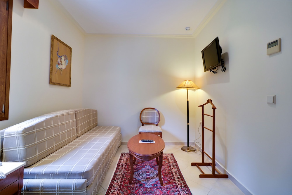 Aegean Melathron Thalasso Spa Hotel 58/81