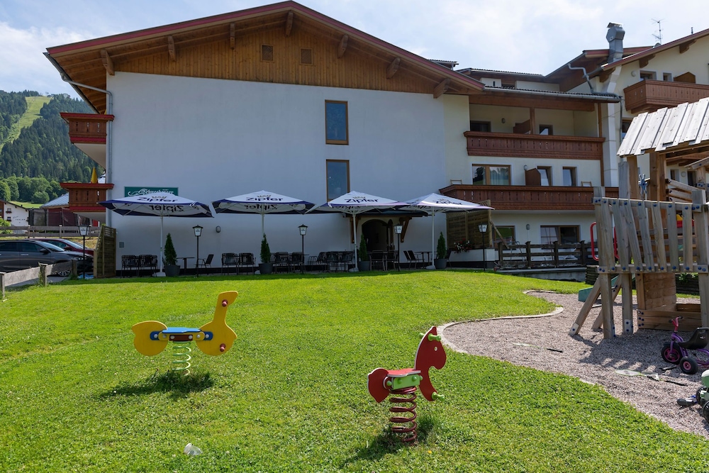 Hotel Schneeberger 71/75