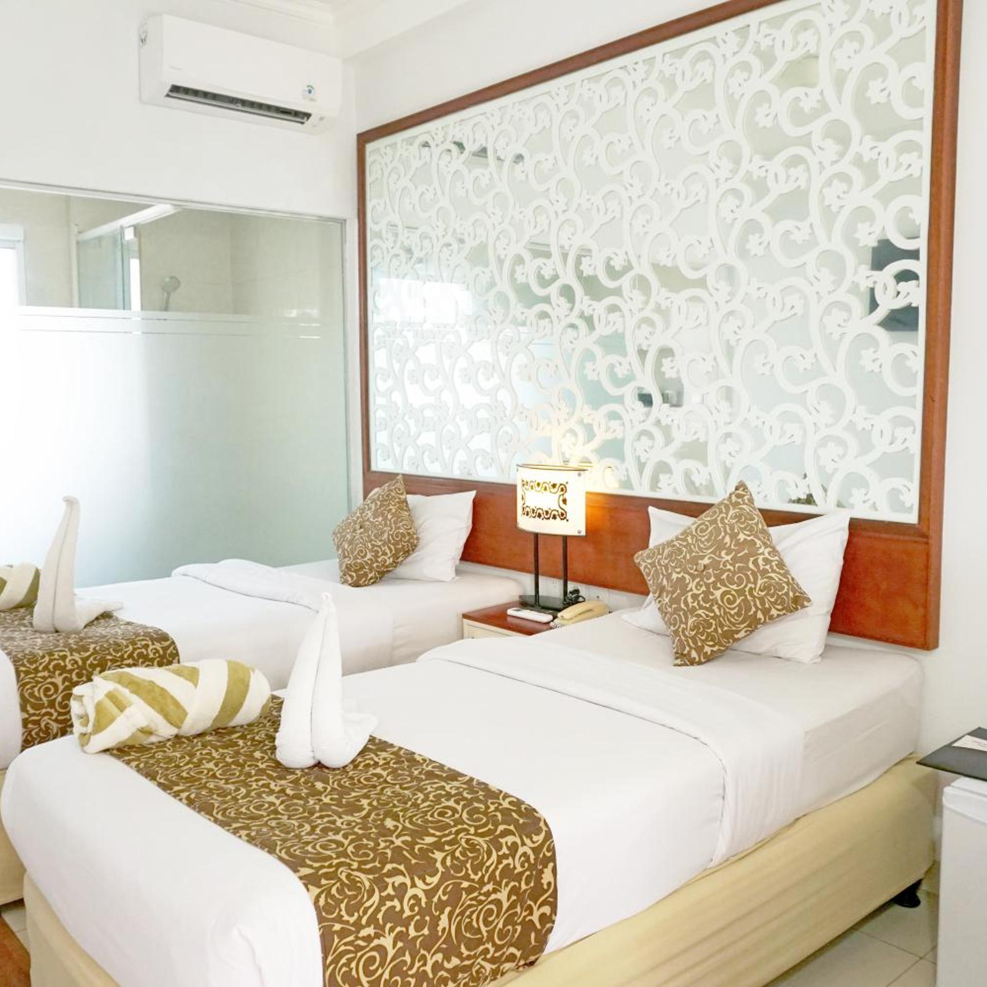SUPERIOR, DOUBLE OR TWIN BED