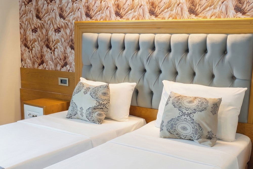 Eliza Hotel 23/50