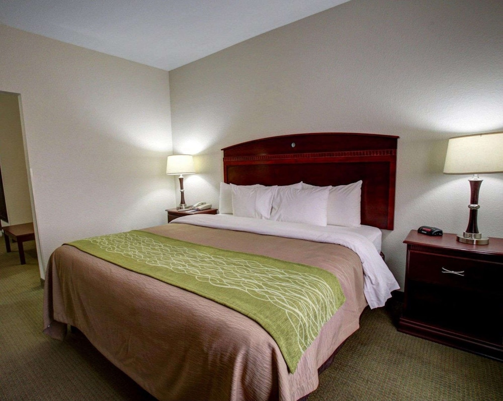 Quality Inn Rockdale TX 4/34