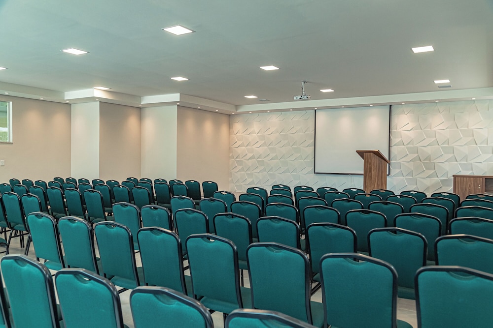 Vitoria Regia Hotel 35/50