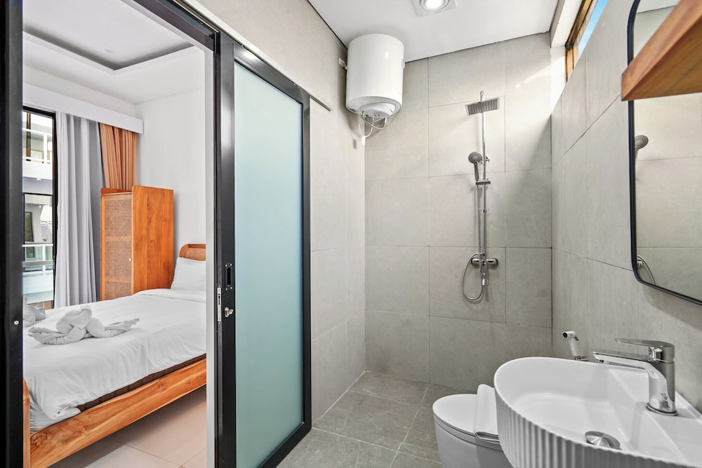 Lux Villages and K Hotel 47/50