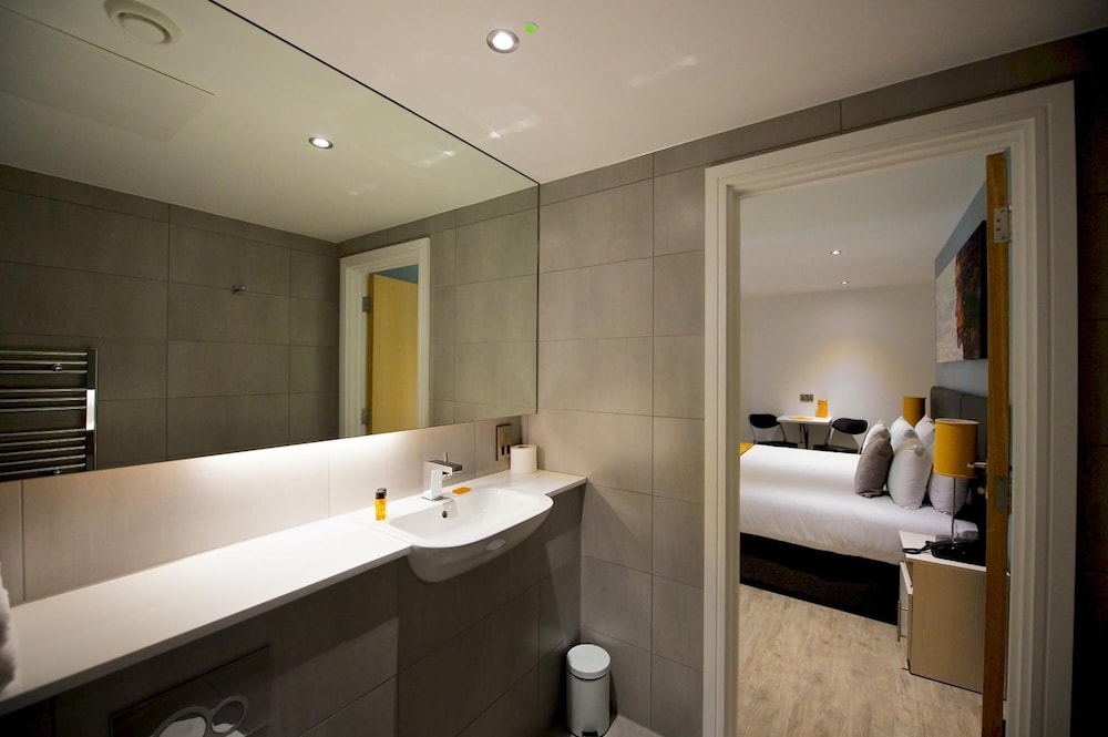 Staycity Aparthotels London Deptford Bridge Station 16/33