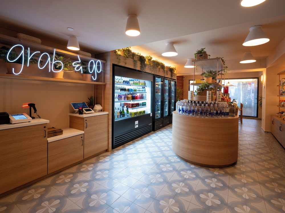 HiBird- Apartment and Suites Hotel photo3