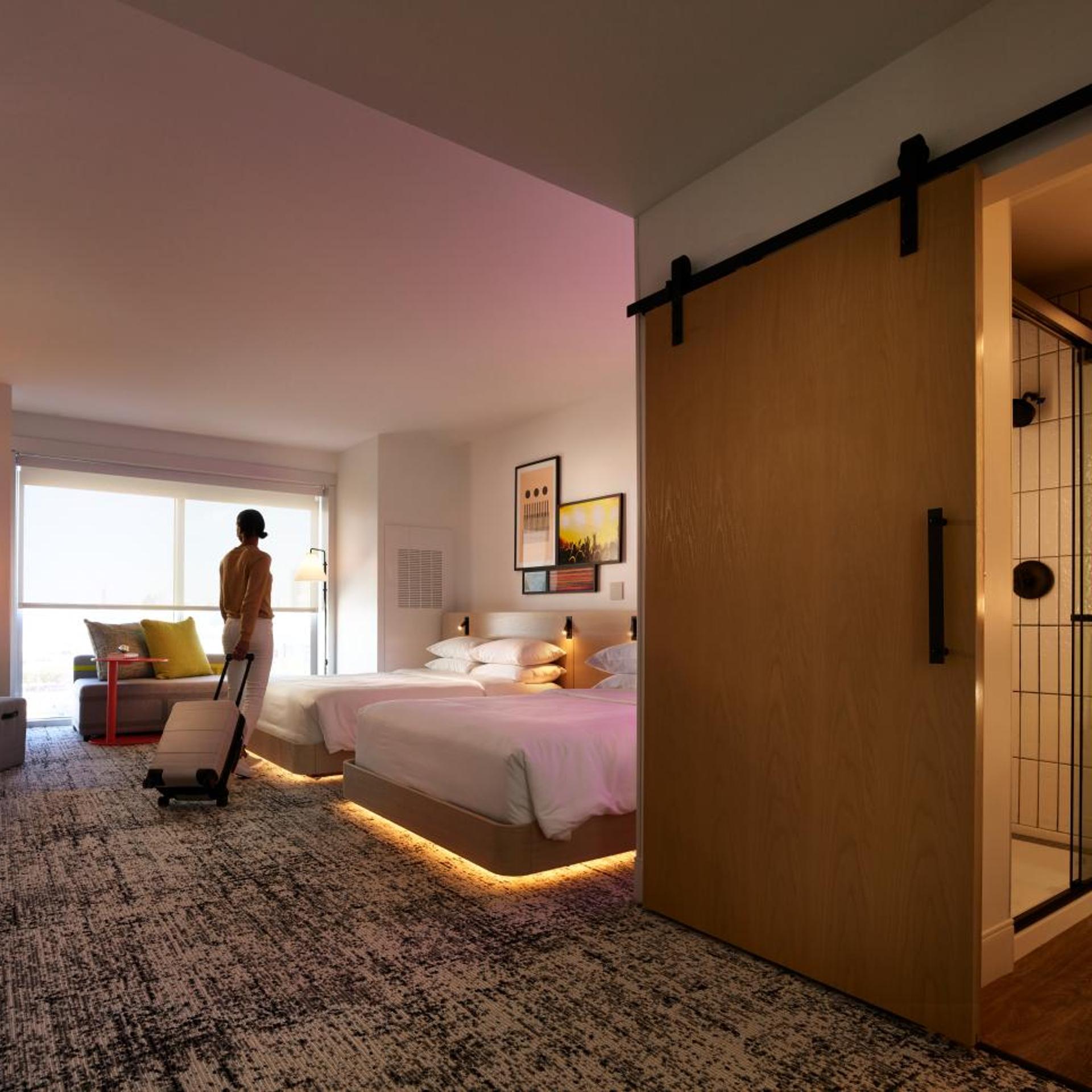 Reverb, 2 Queen Beds, with View, High Floor