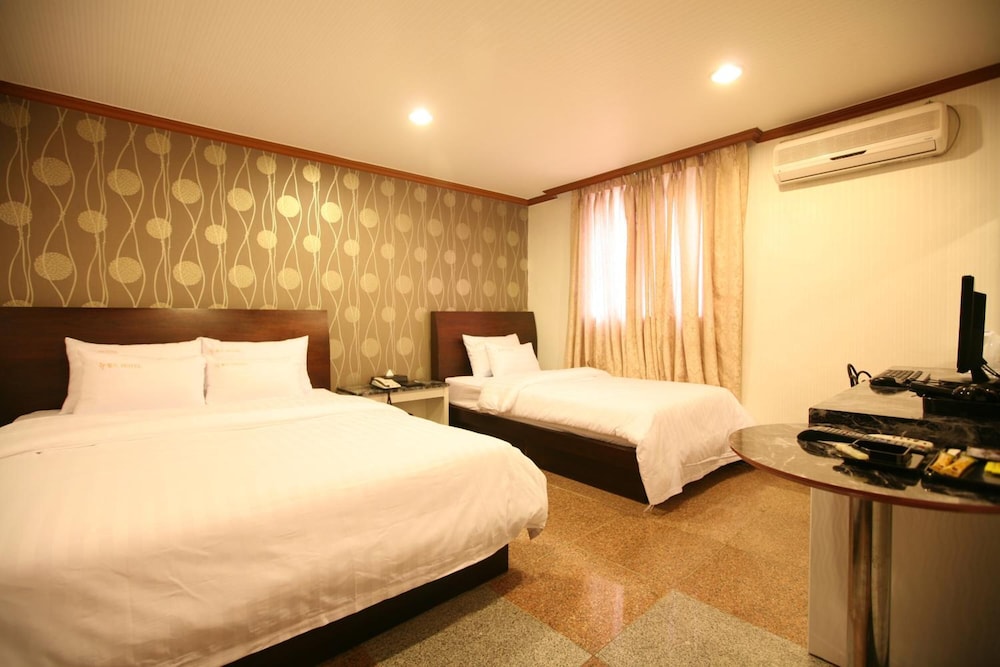 Hotel New World 19/49