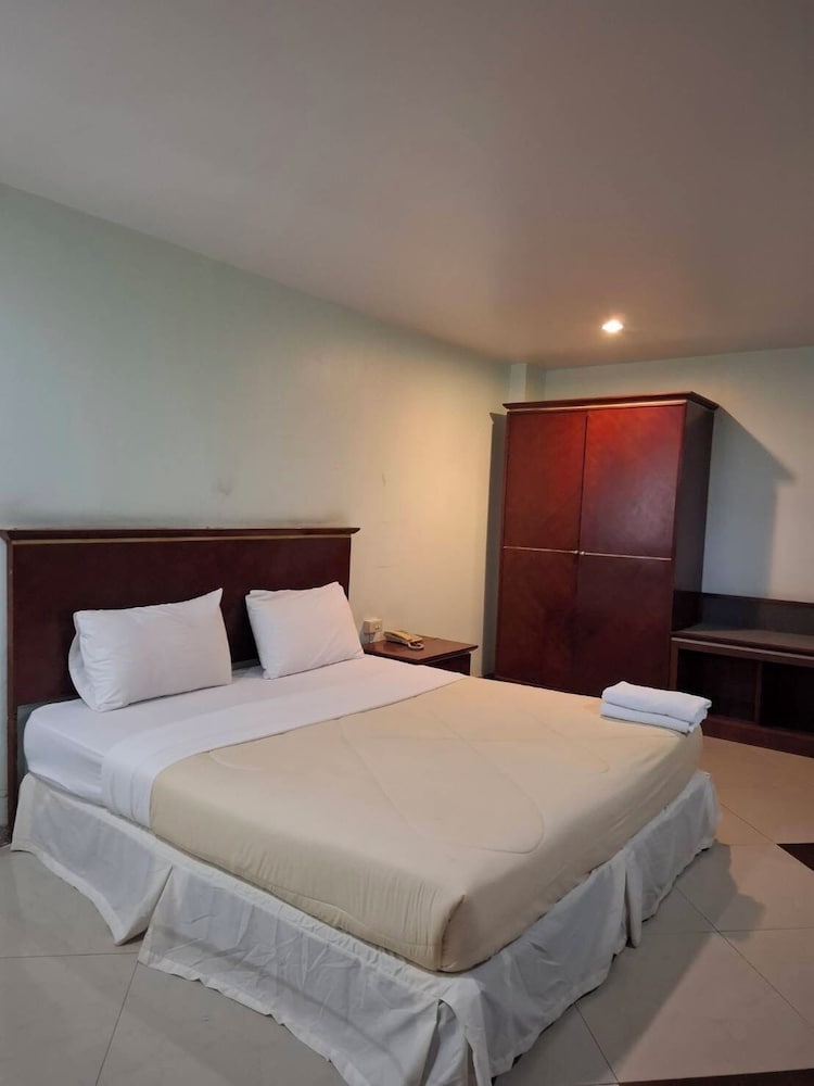 Lopburi Residence Hotel 18/46