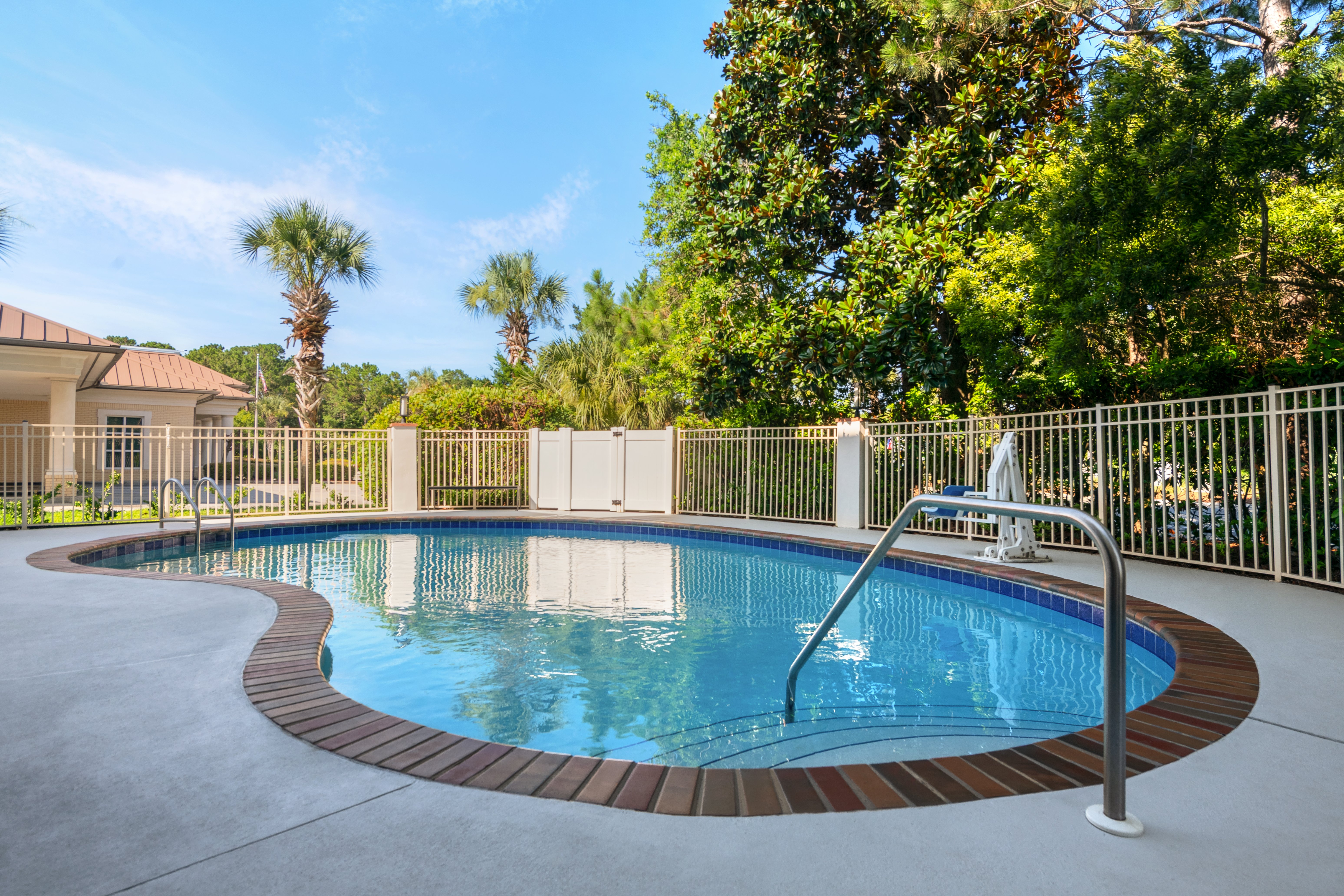 Comfort Suites Panama City Beach 42/47