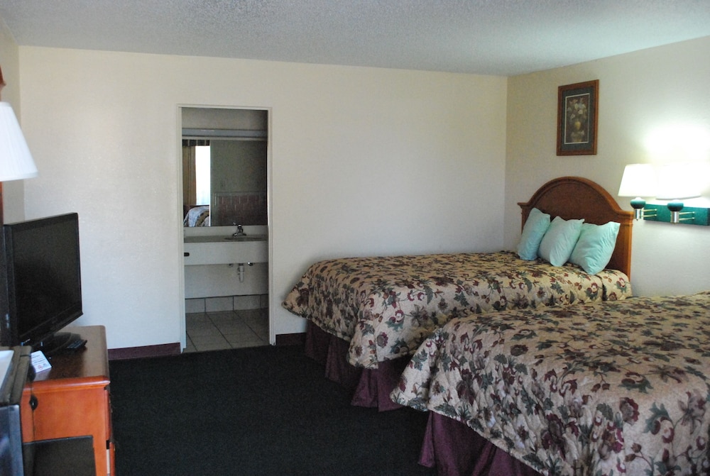 ROOM, 2 DOUBLE BEDS