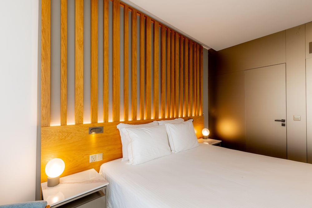 Golden Bay Beach Hotel 5/50