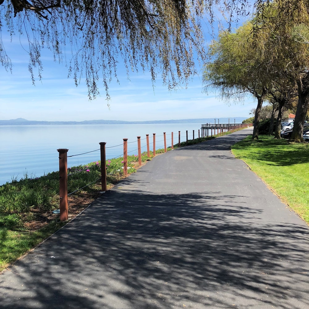 Embassy Suites By Hilton San Francisco Airport Waterfront 17/50