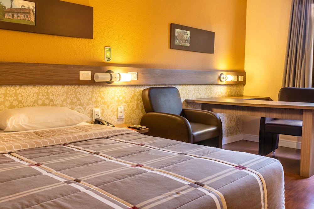 HOTEL 10 JOINVILLE 10/31