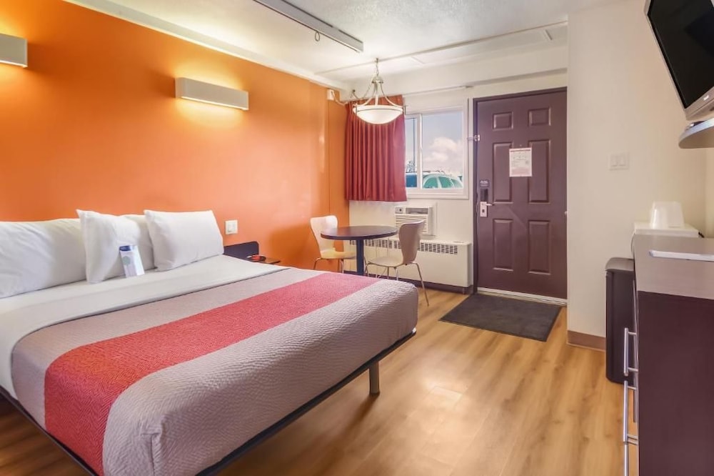 Motel6 Lethbridge Ab 28/62