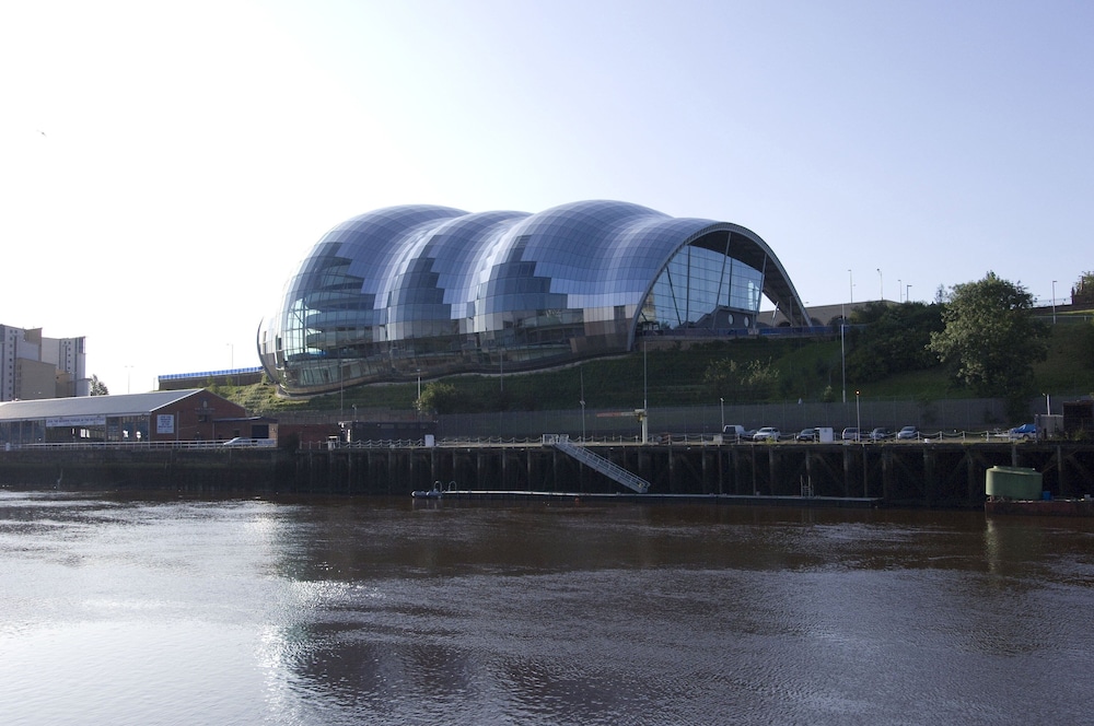 Premier Inn Newcastle City Centre (Quayside) 32/35