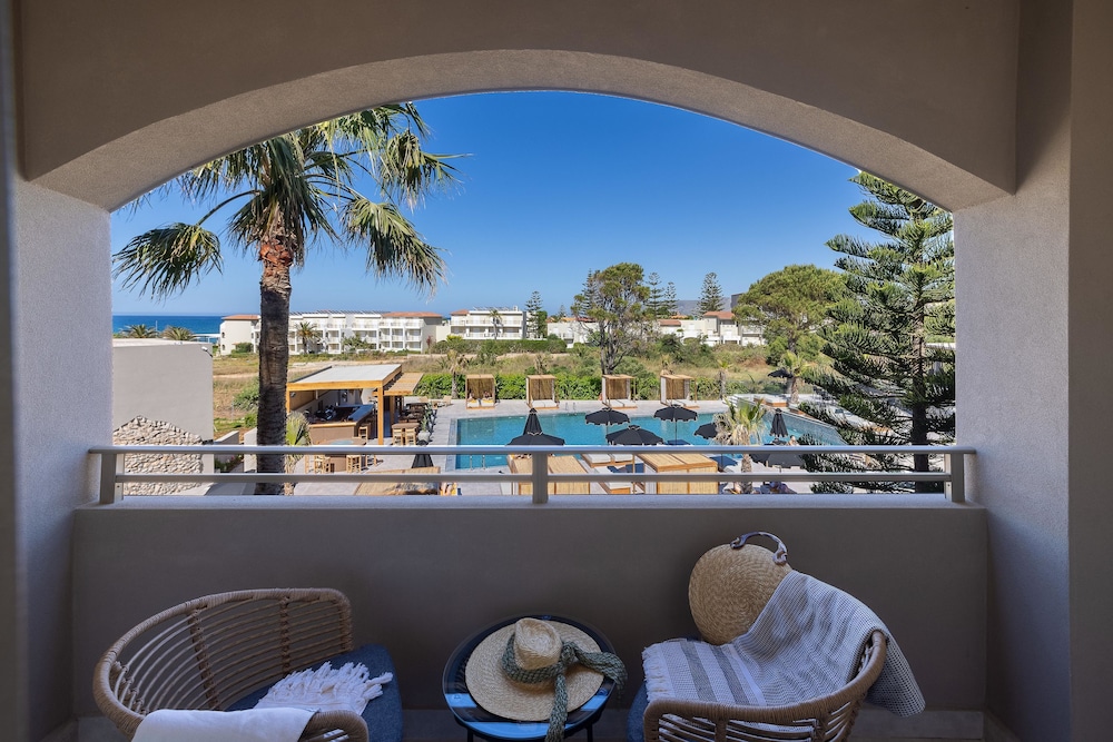 Eliros Mare Beachfront Poem Hotel 83/93