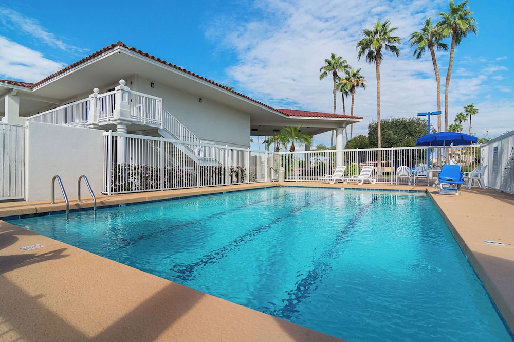Motel6 Chandler, AZ photo3