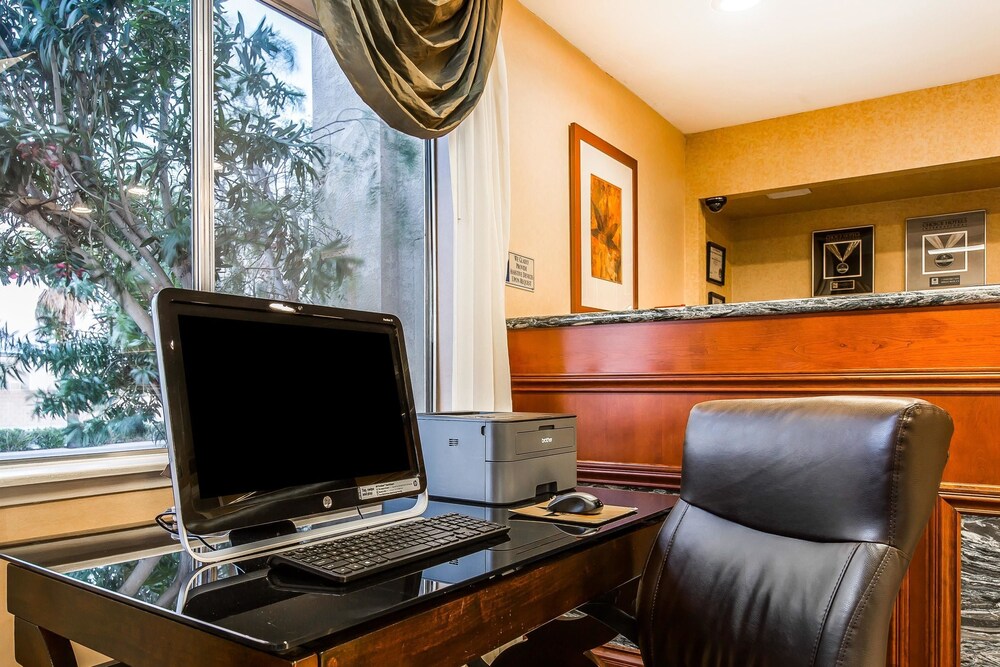 Quality Inn Near China Lake Naval Station 9/42
