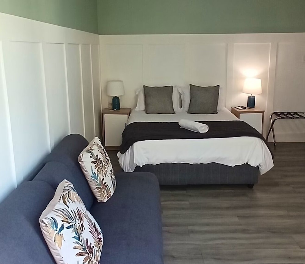 Reef View Bnb 13/50