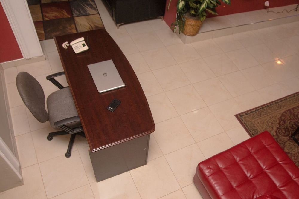 Appiah's Royal Suites 39/45