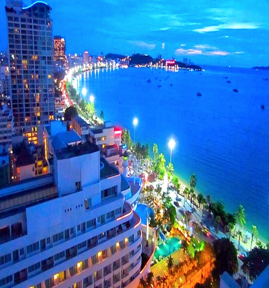 Punyapha Place Pattaya Beach 3/69