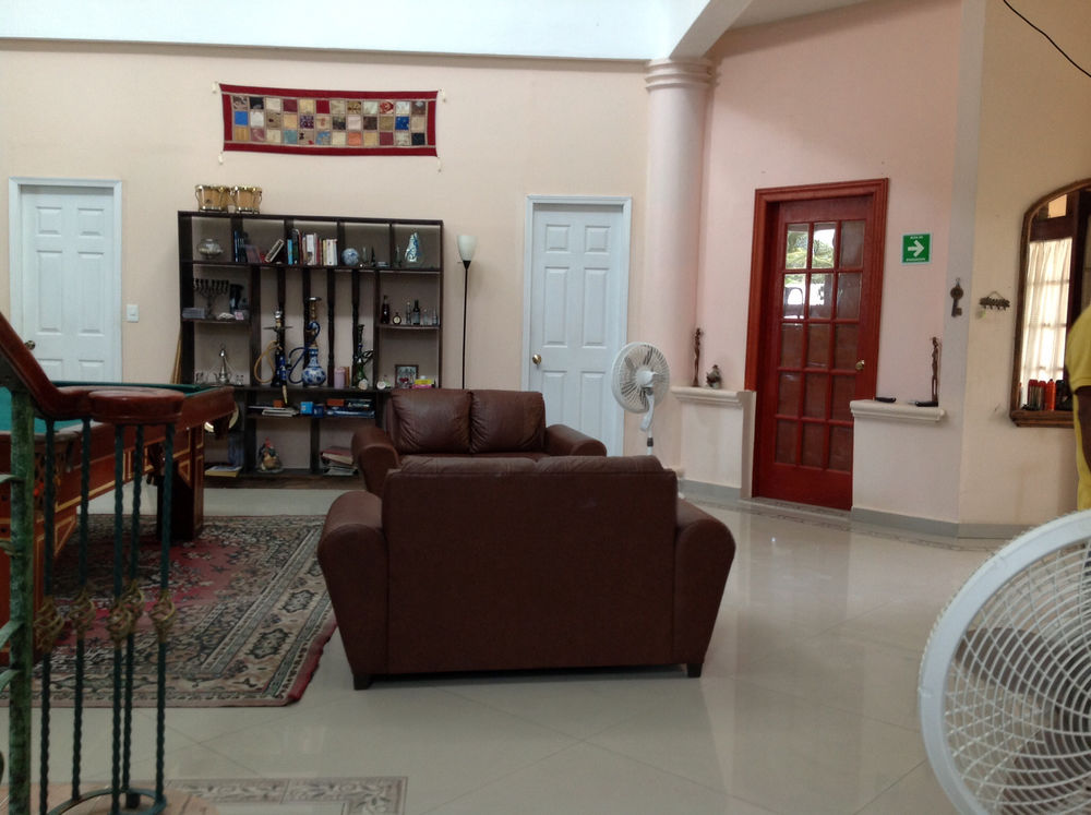 Mansion Giahn Bed and Breakfast 26/35