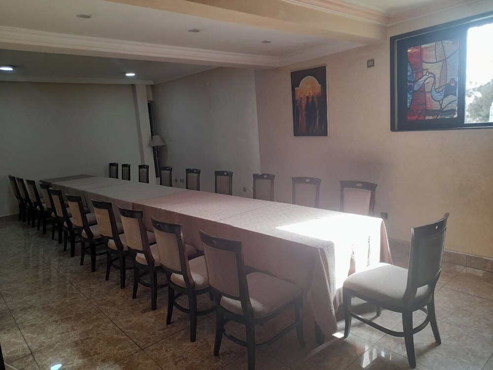 Southern Addis Hotel 35/37