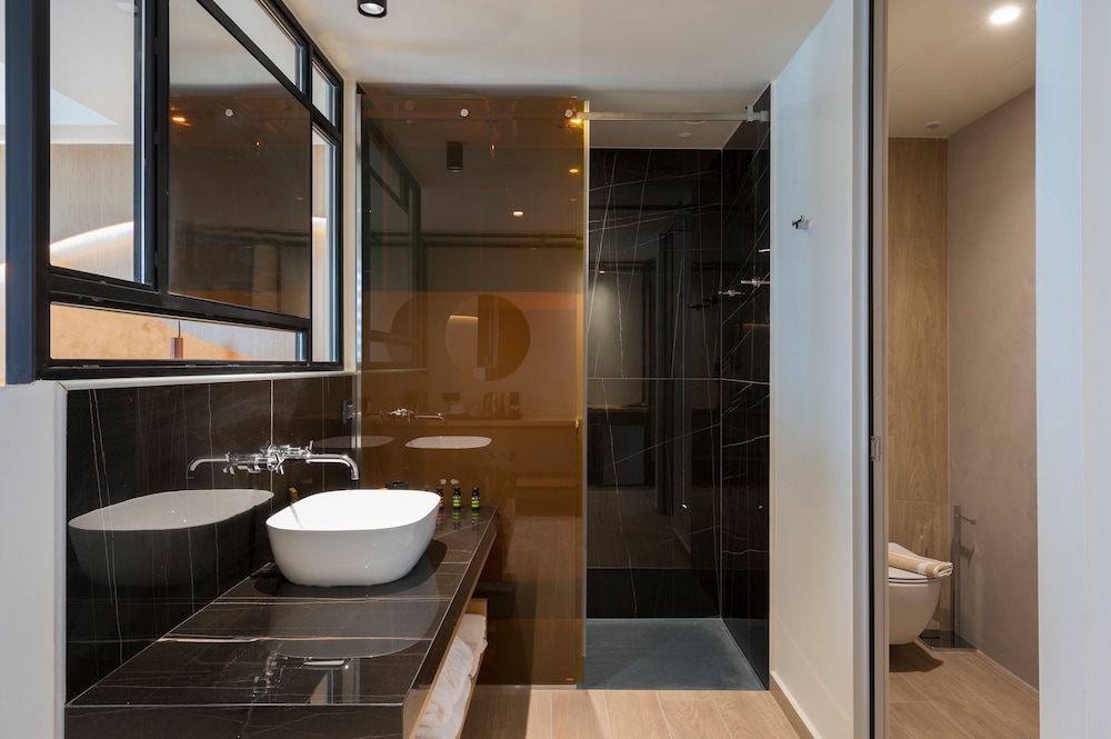 Hyperion City Hotel & Spa 70/70