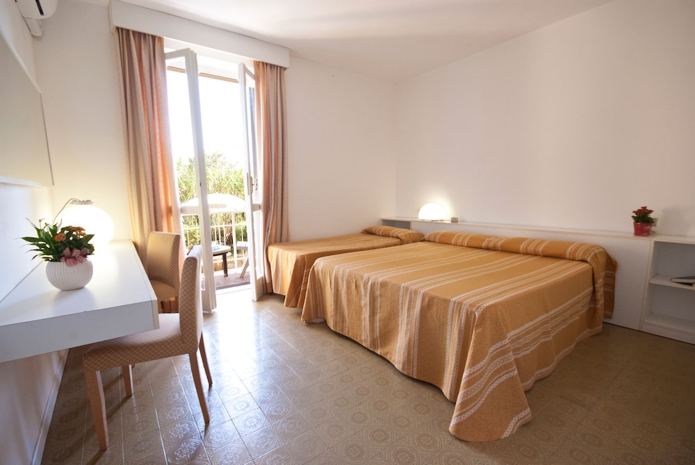 Residence Golfo Della Lacona 18/62