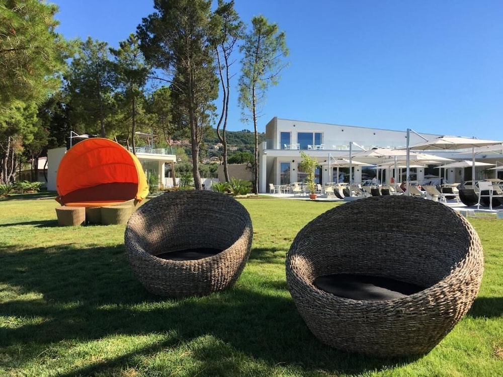 Tui Blue Tropea 37/44