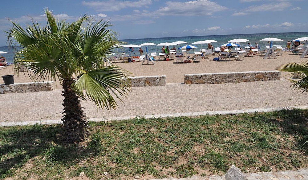 Racar Hotel &amp; Resort 31/45