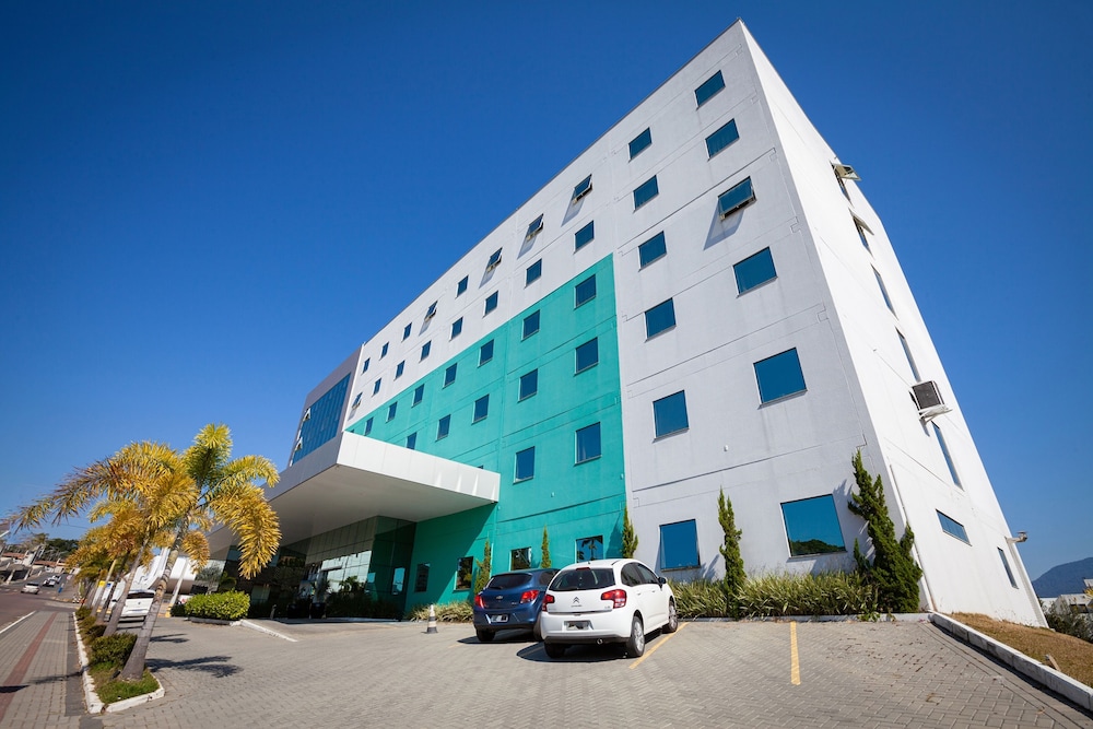 Vestena Hotel Indaial 3/23