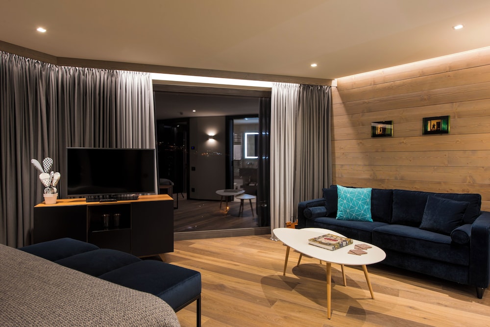 Hotel Principe Delle Nevi 44/64
