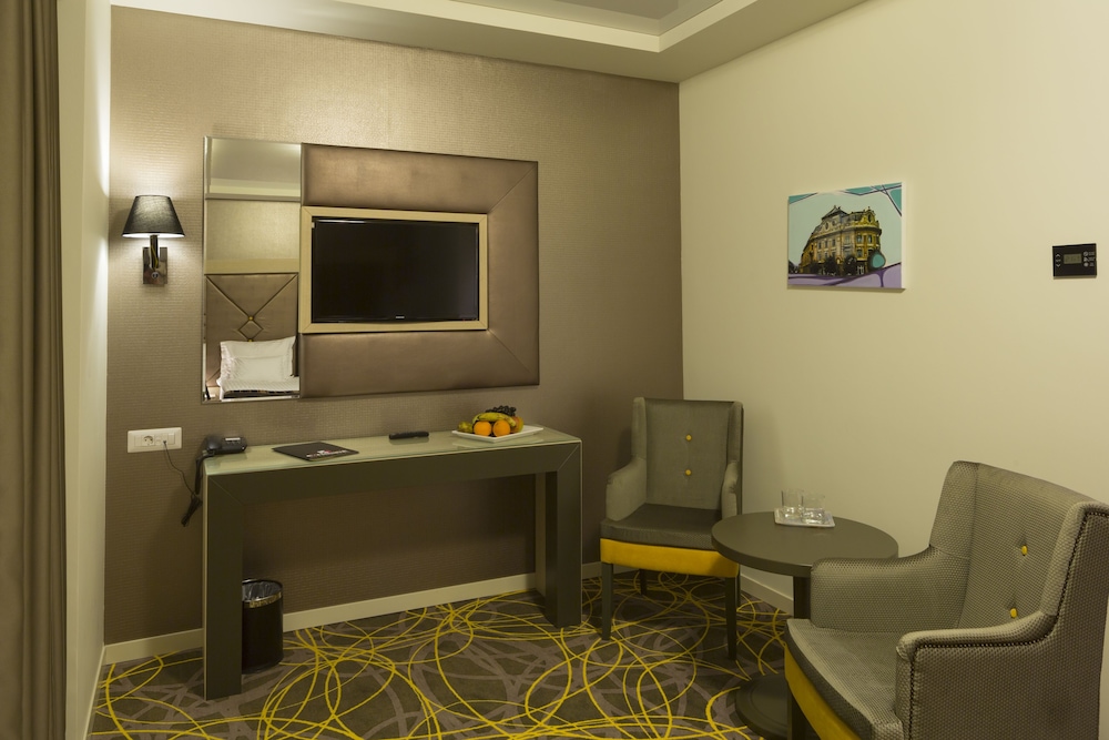 Exclusive Hotel More 23/28
