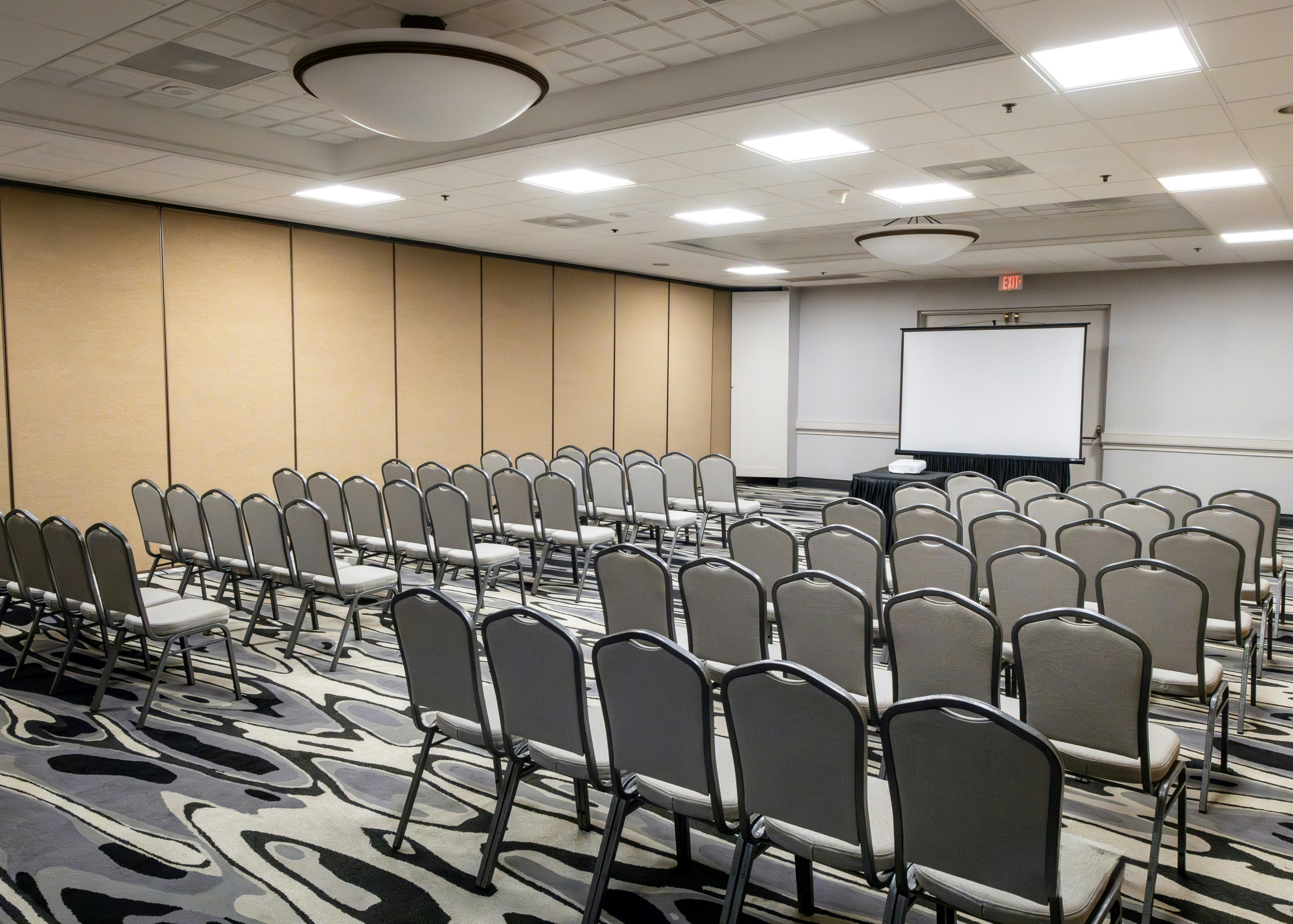 Embassy Suites by Hilton Chicago Schaumburg Woodfield 46/55