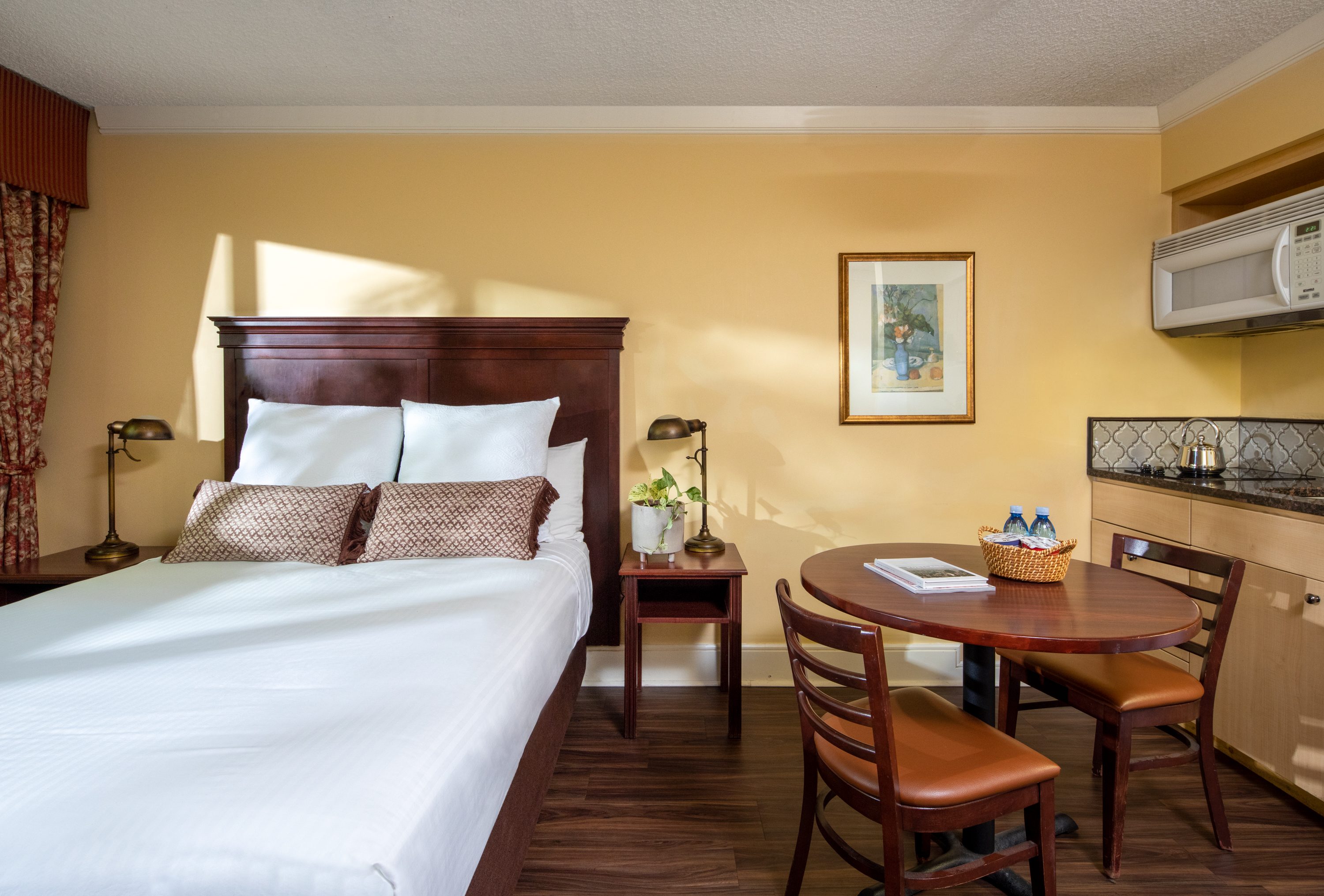 Room, Double Bed