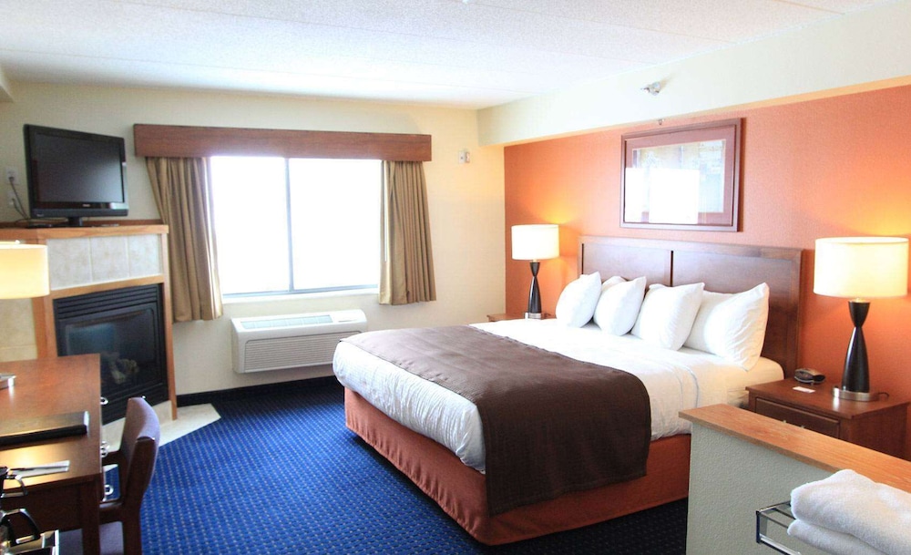 AmericInn by Wyndham Cedar Rapids/CID Airport 10/39