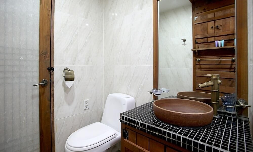 Jeonju Hanok Taejogung Hotel 52/53