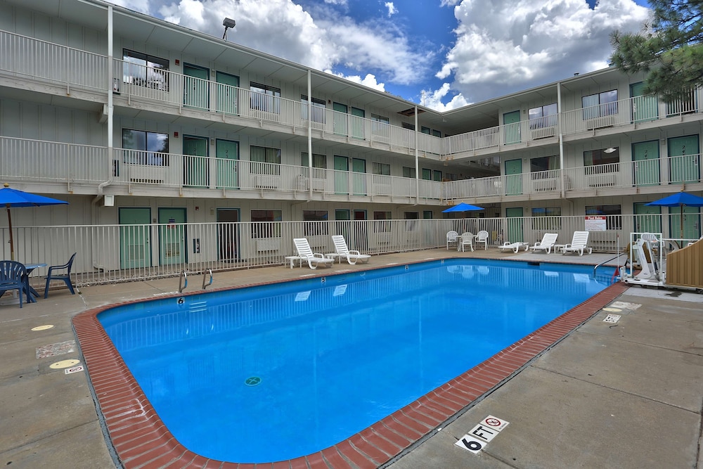 Motel6 Flagstaff, AZ - West - Woodland Village photo4