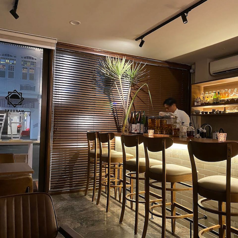 Harbour Ville Hotel Hamilton - Lavender 51/63