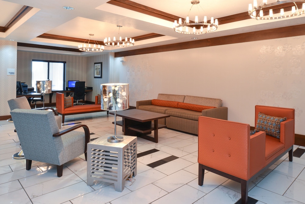Holiday Inn Express Hotel And Suites Greenfield 43/65