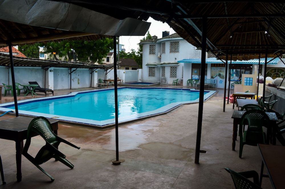 Sanana Conference Center 49/68
