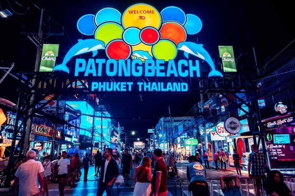 NJ PATONG HOTEL 44/53