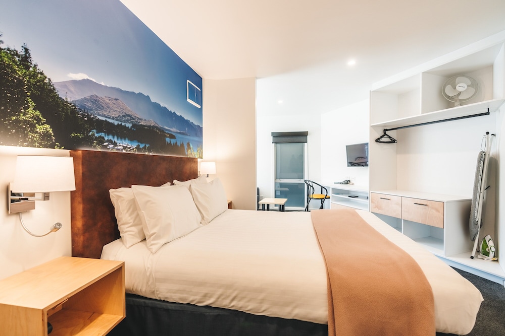 Blue Peaks Lodge and Apartments 6/63