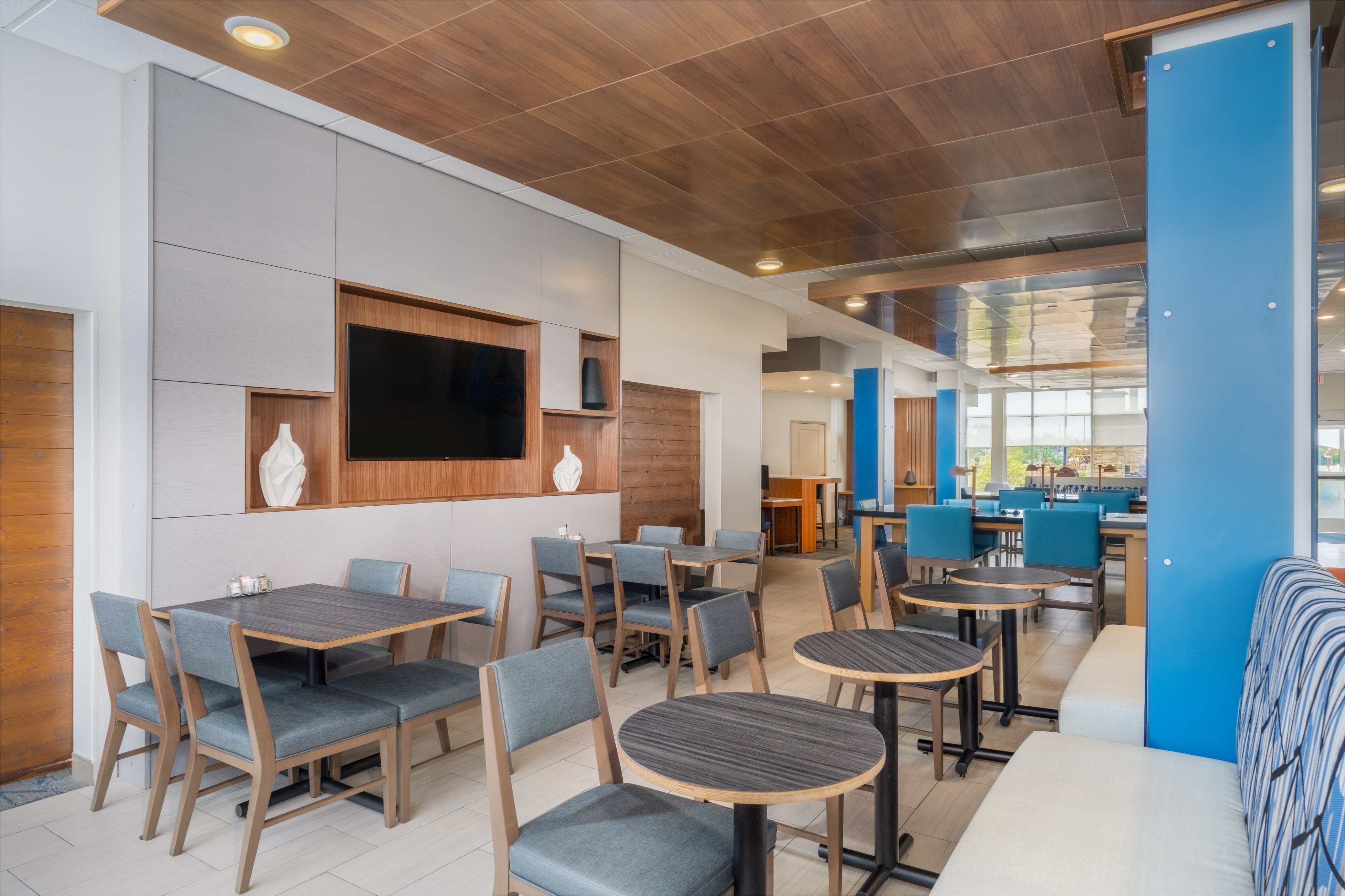 Holiday Inn Express & Suites Lexington W - Versailles 47/70