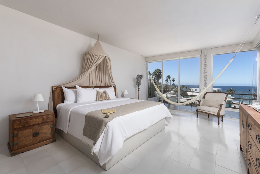 SIGNATURE, KING BED, OCEAN VIEW
