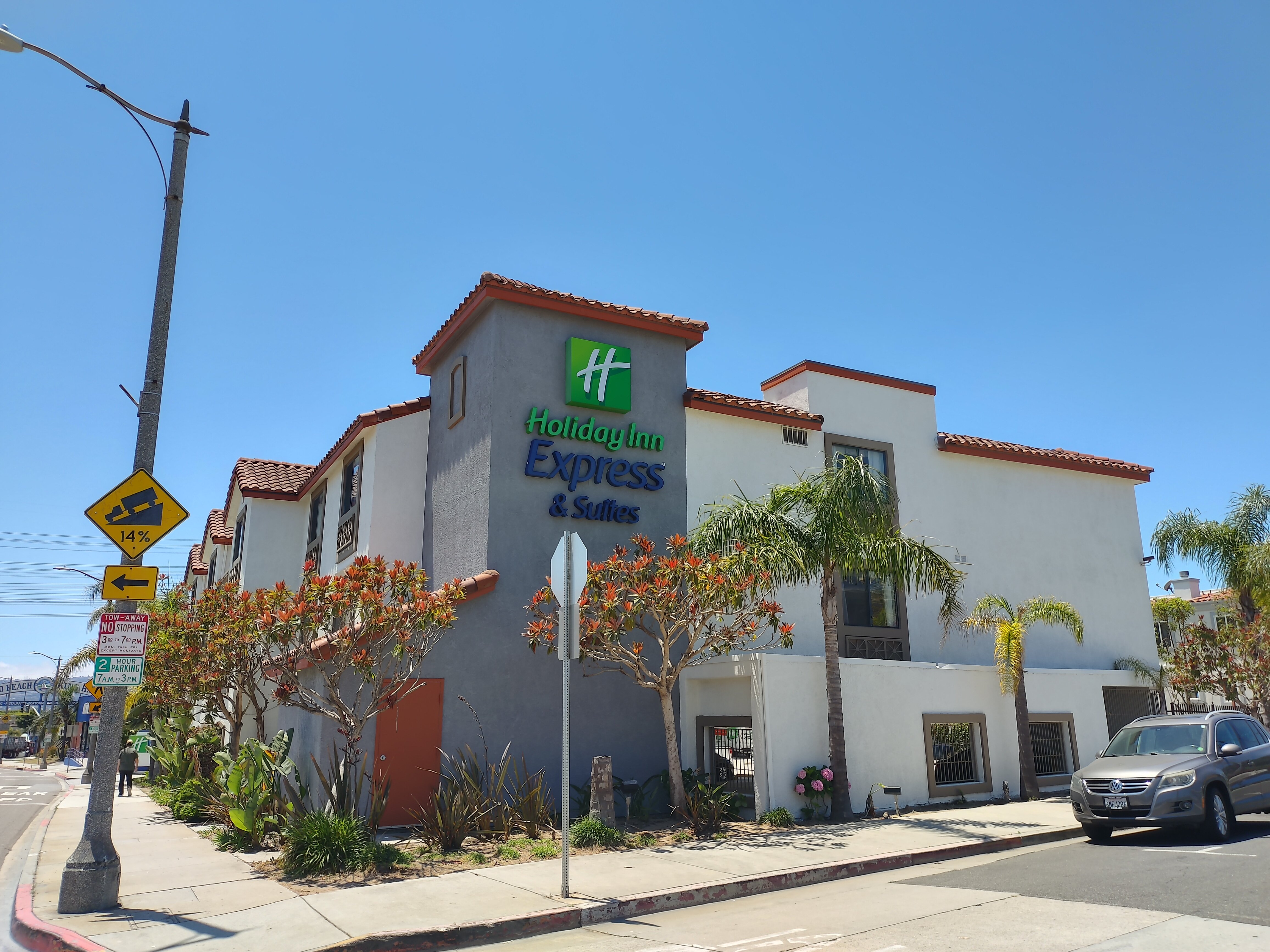 Holiday Inn Express Hotel And Suites Hermosa Beach 69/76